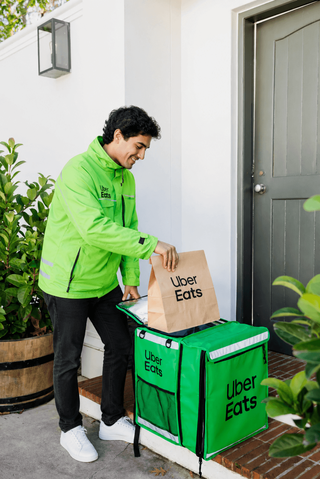 Branded delivery bag packaging example